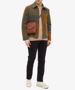 A.P.C. Greg Merino Crew Knit -Outlet Sweaters Store 06 01 2022 AJ WVBBK H23090 CAB m9 1