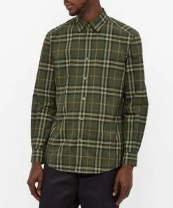 Burberry Caxton Check Shirt 7 Burberry Caxton Check Shirt -Outlet Sweaters Store 08 09 2021 RC 8045560 A5874 7 1