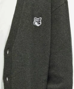 Maison Kitsune Grey Fox Head Patch Relaxed Cardigan -Outlet Sweaters Store 19 11 2022 LL JM00518KT1006 P395 5 1