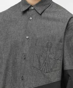 JW Anderson Two Tone Classic Fit Shirt 9 JW Anderson Two Tone Classic Fit Shirt -Outlet Sweaters Store 22 02 2023 GH SH0223 PG1159 749 10 1