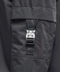 Givenchy 4G Buckle Pocket Overshirt 9 Givenchy 4G Buckle Pocket Overshirt -Outlet Sweaters Store 25 01 23 JF BM60VG13YT 001 10 1