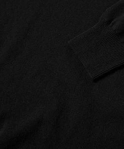 Comme Des Garçons Play Comme Des Garcons Play Overlapping Heart V-Neck Jumper 8 Comme Des Garçons Play Comme Des Garcons Play Overlapping Heart V-Neck Jumper -Outlet Sweaters Store 30 03 2021 RL P1N074 BK 3 1