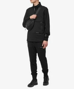 C.P. Company Metropolis Tech Pocket Quarter Zip -Outlet Sweaters Store 30 06 2022 AP 13CMSS001A 005086W 999 m9 1